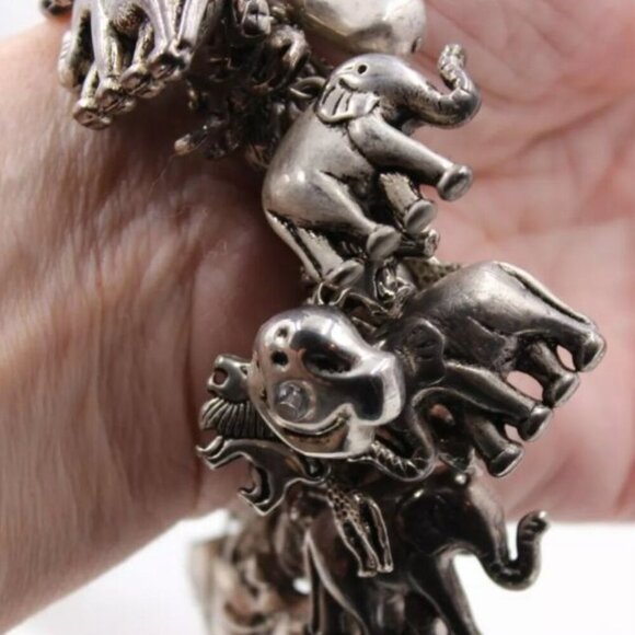 Vintage Elephant Giraffe Rhino Lion Stretchable Bracelet Silver Plated Sz Large - Picture 2 of 6